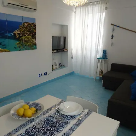 Dom wakacyjny La Casa Di Paola Nerano